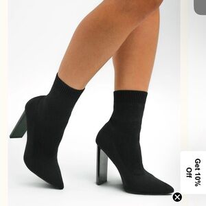 Elegant Black Knit Ankle Boots